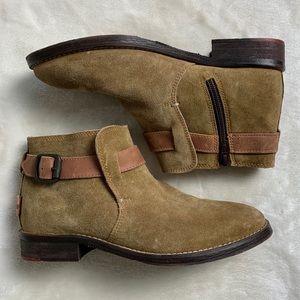 Levi’s Booties, size 5